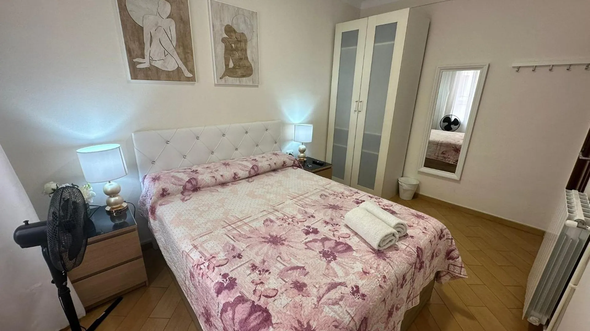 Alojamiento Nuevo Valenci Barcelona 0*,  Spain
